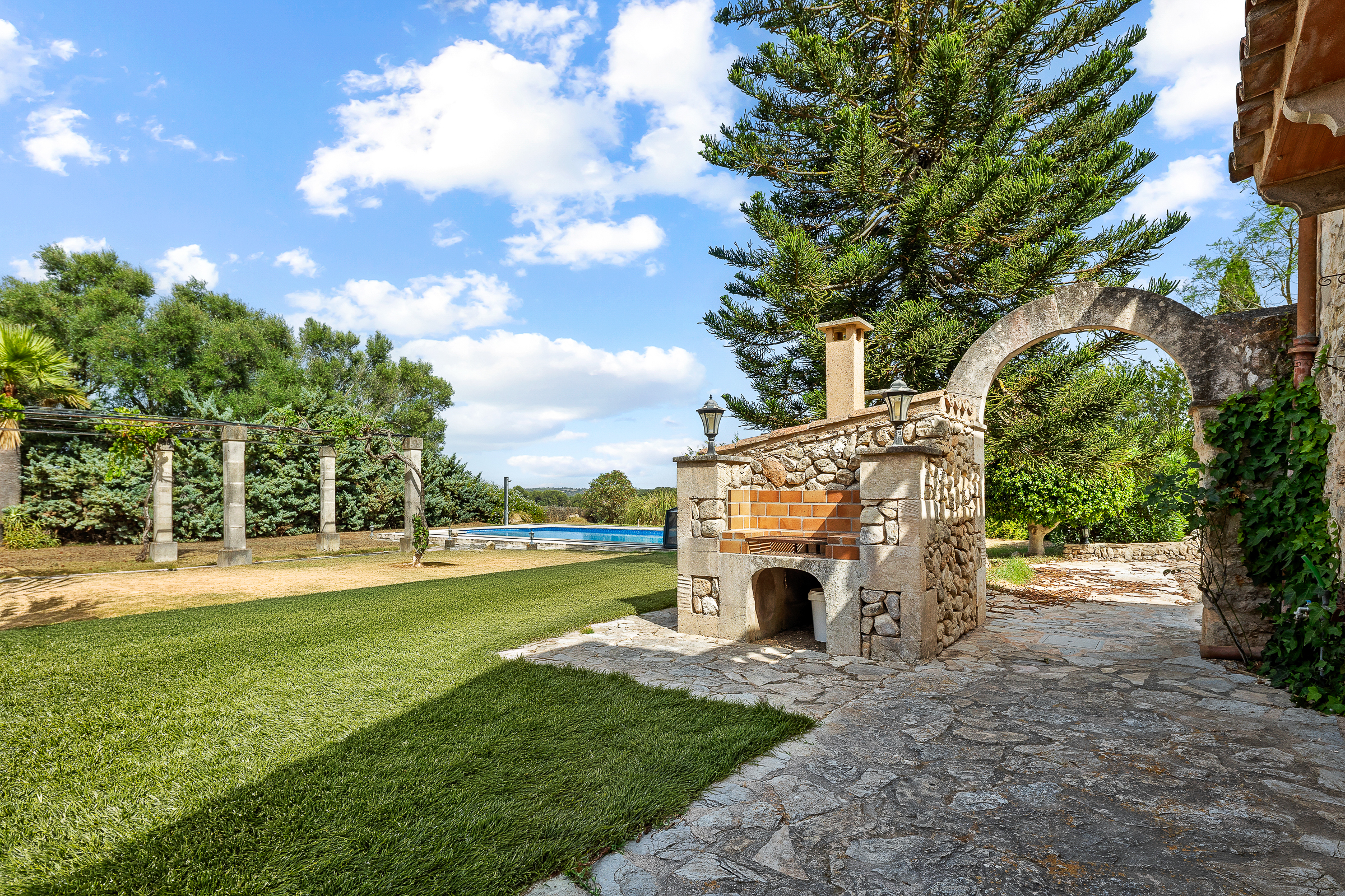Mallorcan stone garden detail